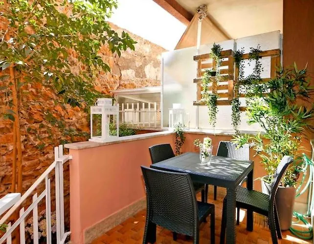 Charming Patio Trastevere *