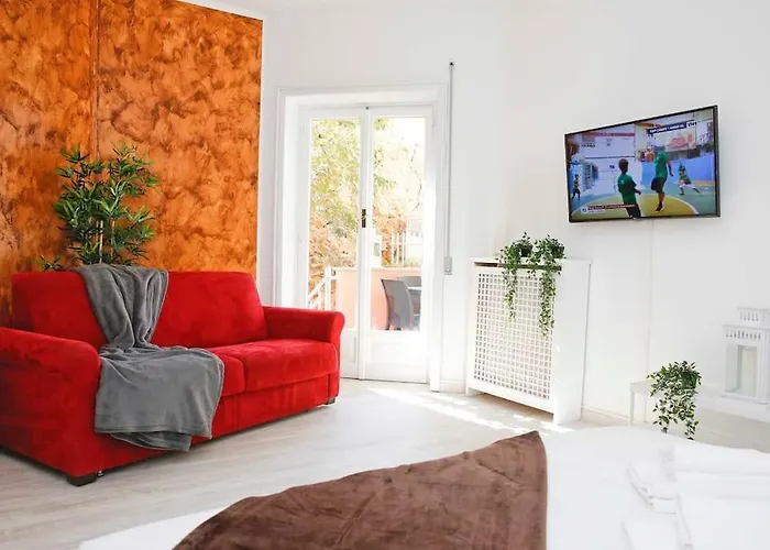 Charming Patio Trastevere Apartment
